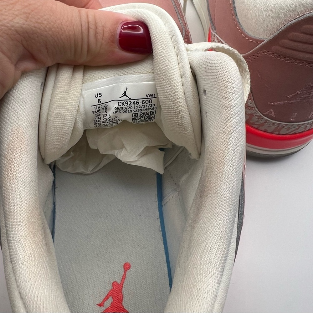 Air Jordan 6 Retro Sneaker - Picture 8 of 9
